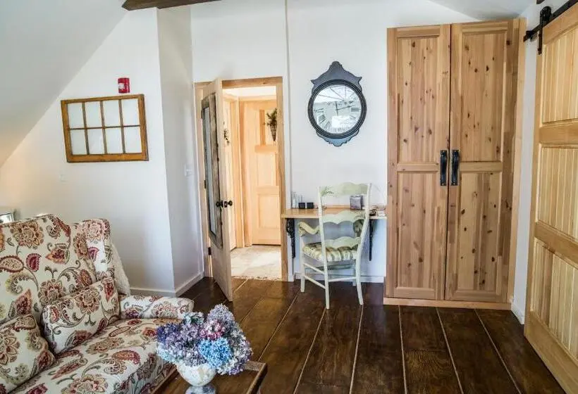 スイート, The Connecticut River Valley Inn