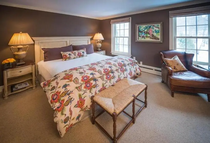 キングサイズベッドのスタンダードルーム, The Dorset Inn
