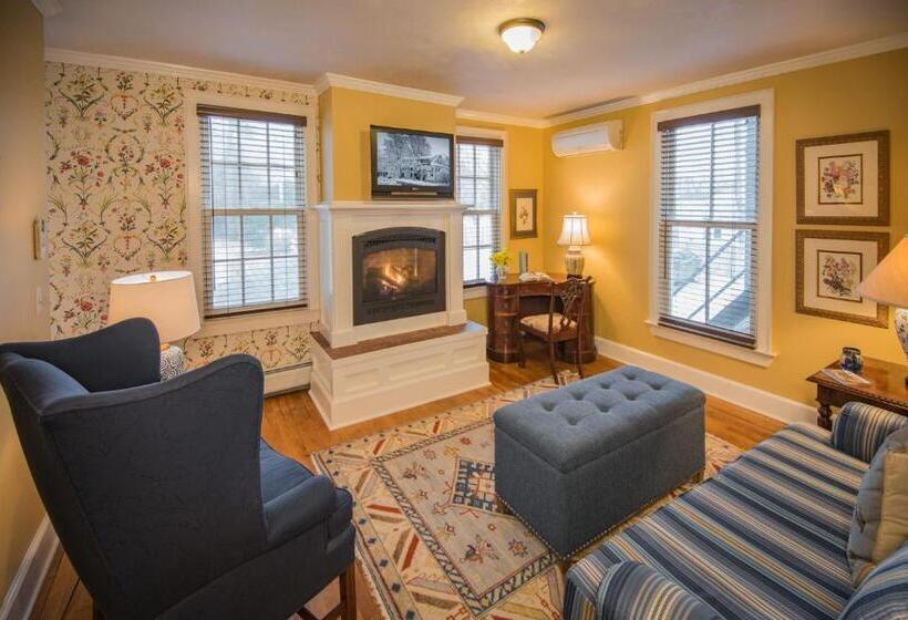 جناح, The Dorset Inn