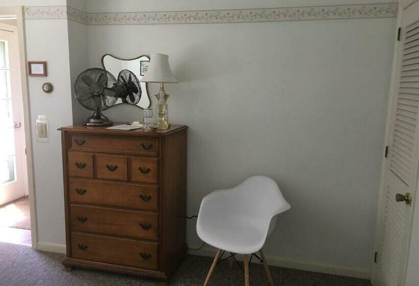 스탠다드 룸, The Little River Inn