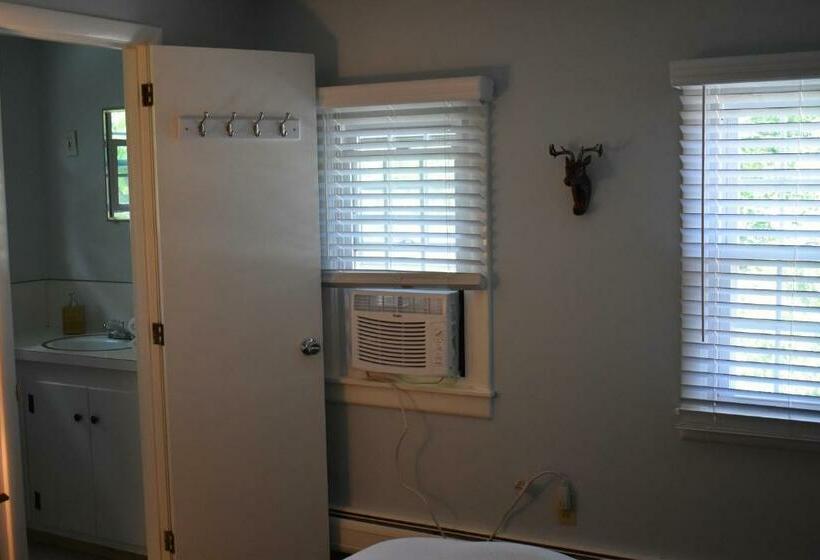 스탠다드 룸, The Little River Inn