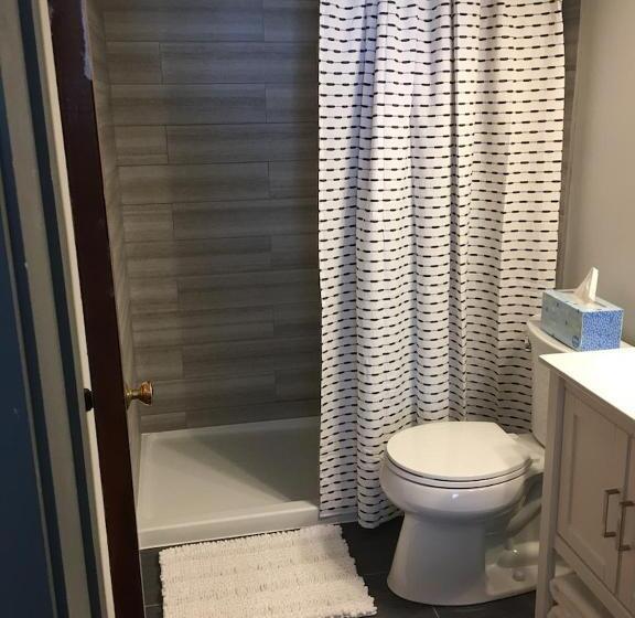 디럭스 룸, The Little River Inn