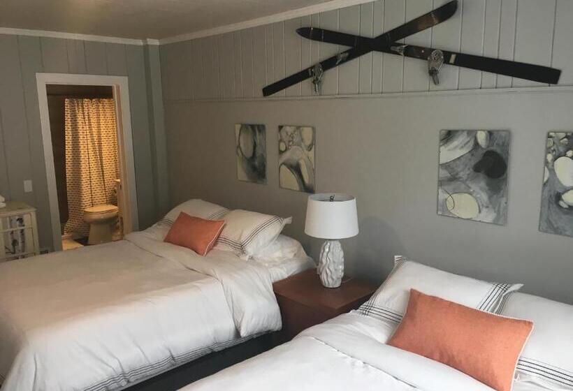 디럭스 룸, The Little River Inn