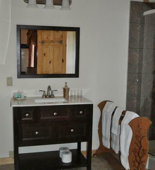 جناح ديلوكس سرير كينج, Elkwood Manor Bed & Breakfast