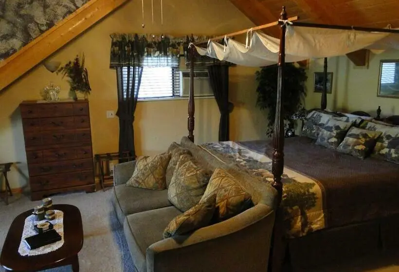 バルコニー付スイート, Elkwood Manor Bed & Breakfast