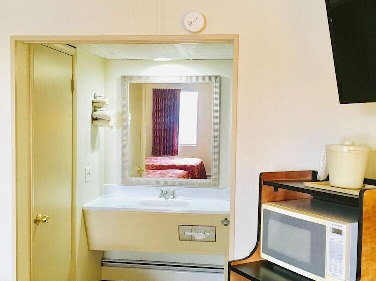 غرفه قياسيه سريرين مزدوجين, Granada Inn Motel   Kalkaska