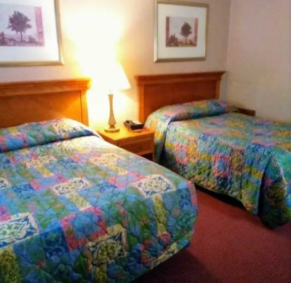 ２ダブルベッドのスタンダードルーム, Granada Inn Motel   Kalkaska