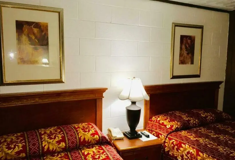 ２ダブルベッドのスタンダードルーム, Granada Inn Motel   Kalkaska