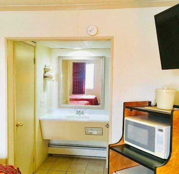 غرفه قياسيه سريرين مزدوجين, Granada Inn Motel   Kalkaska