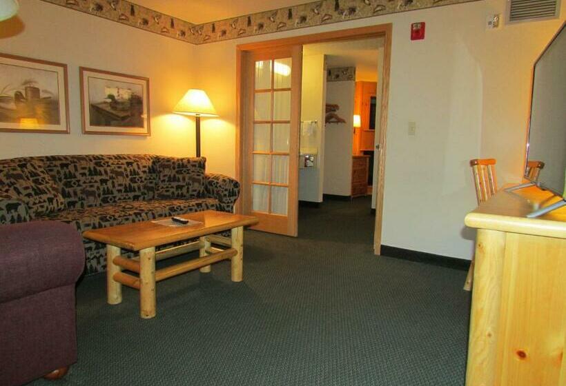 Люкс 2 Спальни, Shell Lake Lodge, A Travelodge By Wyndham