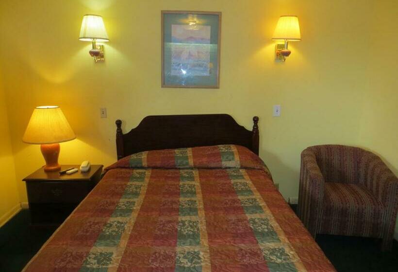 带2个双人床的标准工作室, Cottonwood Inn