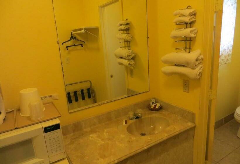 标准间带双人床, Cottonwood Inn