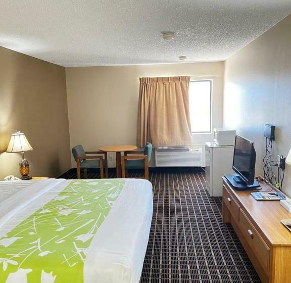 스탠다드 룸 킹사이즈 침대, Designer Inn And Suites