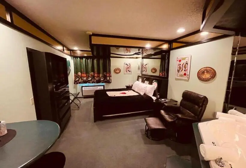 スイート, Designer Inn And Suites