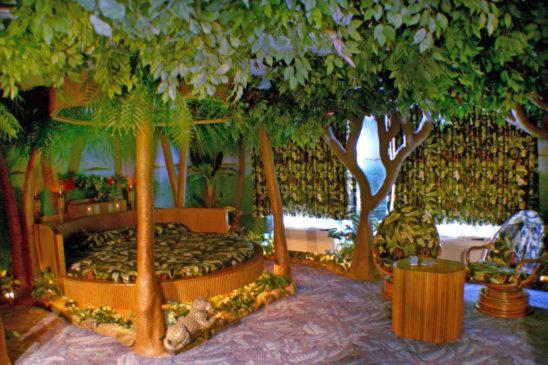 스위트, Designer Inn And Suites