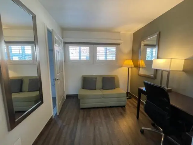 اتاق استاندارد برای معلولان, Hi View Inn & Suites