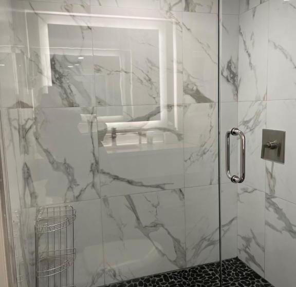 غرفة قياسية سرير كينج, Hi View Inn & Suites