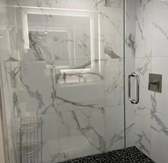 اتاق استاندارد با تخت بزرگ, Hi View Inn & Suites