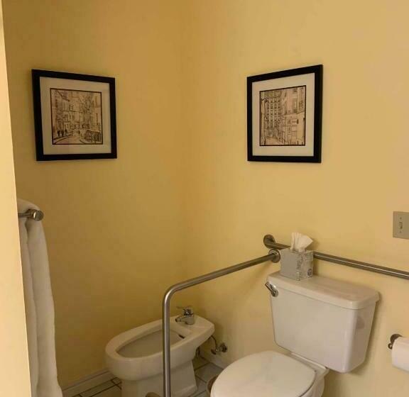 اتاق لوکس با تخت بزرگ, La Maison Hotel   Adults Only