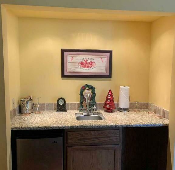 اتاق لوکس با تخت بزرگ, La Maison Hotel   Adults Only