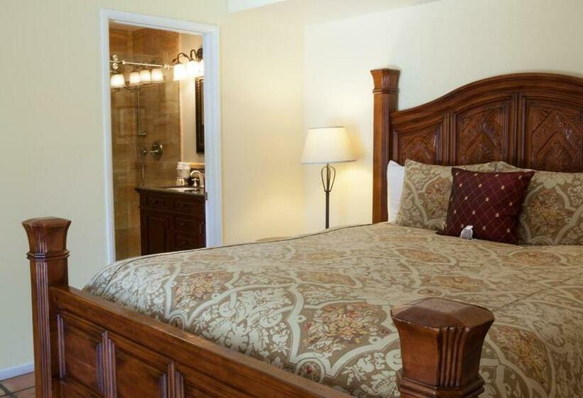 اتاق لوکس با تخت بزرگ, La Maison Hotel   Adults Only