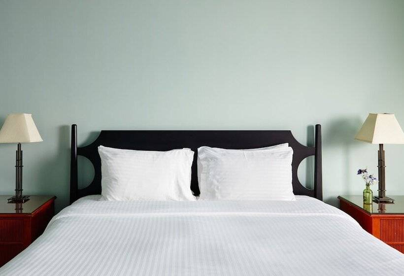 סוויטת ג'וניור םע נוף, The Harbor Front Inn