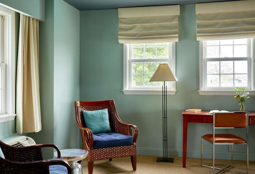 סוויטת ג'וניור, The Harbor Front Inn