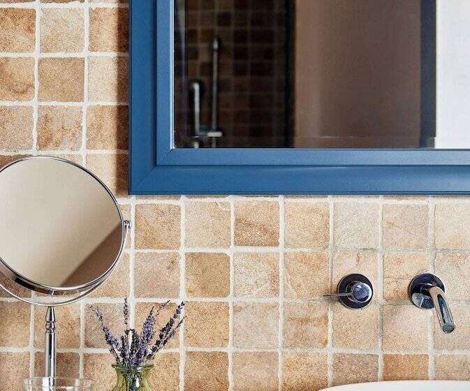 סוויטה עם נוף, The Harbor Front Inn