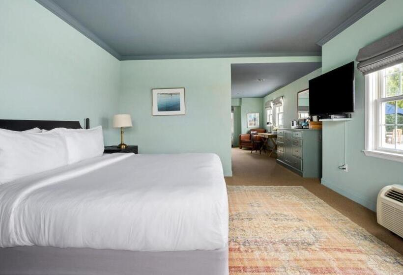 סוויטת ג'וניור, The Harbor Front Inn