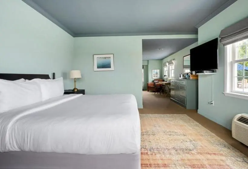 Juniorsviitti, The Harbor Front Inn