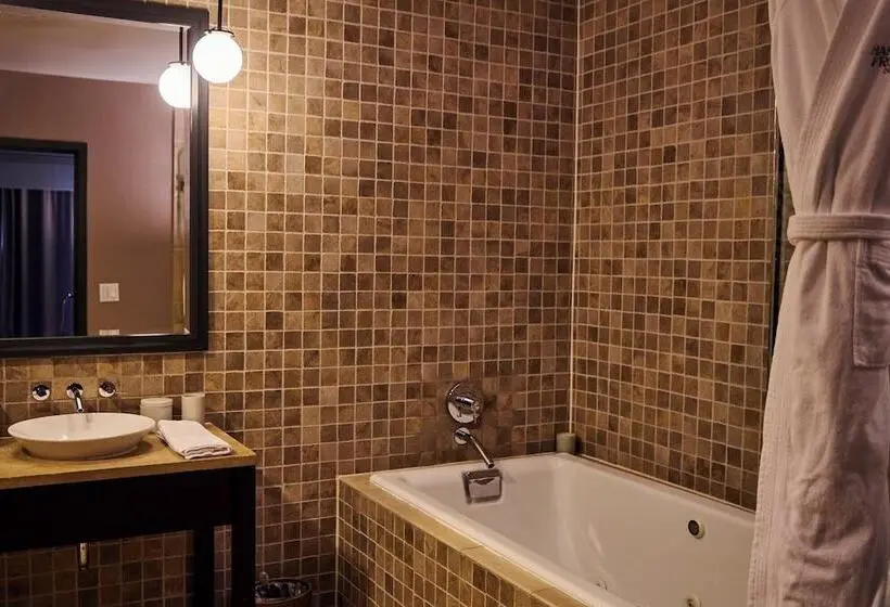 Manzaralı Süit, The Harbor Front Inn