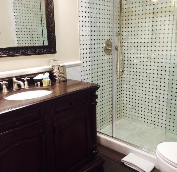 اتاق استاندارد با تخت بزرگ, La Maison Hotel   Adults Only