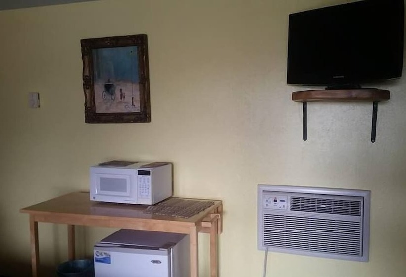 غرفه قياسيه سريرين مزدوجين, Long Holiday Motel