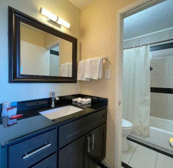 غرفه قياسيه سريرين مزدوجين, Motel 7   Near Six Flags, Vallejo   Napa Valley