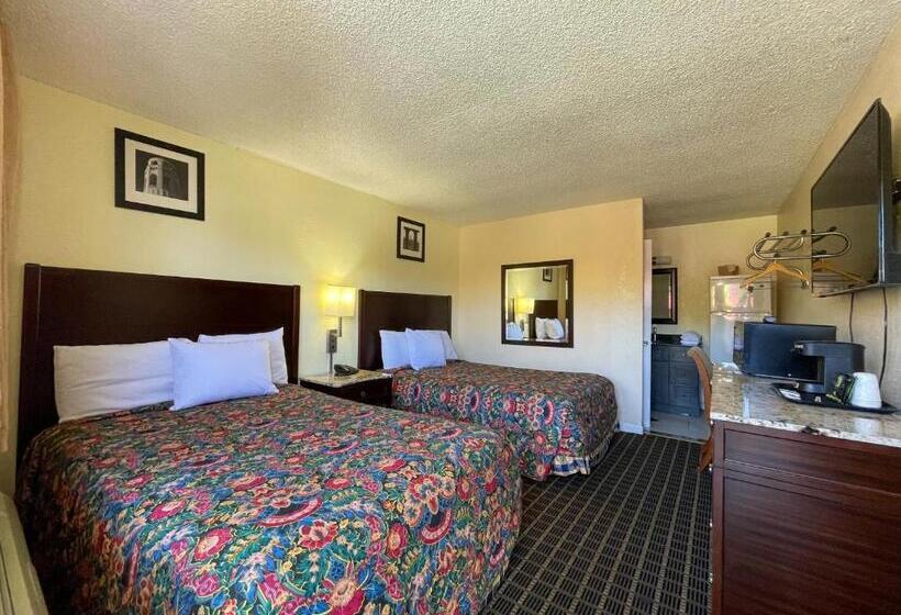 غرفه قياسيه سريرين مزدوجين, Motel 7   Near Six Flags, Vallejo   Napa Valley