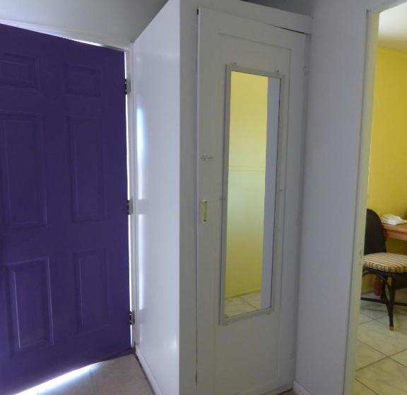 غرفة قياسية سرير مزدوج, 9 Palms Inn