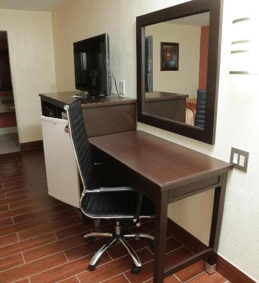 غرفه قياسيه سريرين مزدوجين, Budget Inn   Washington