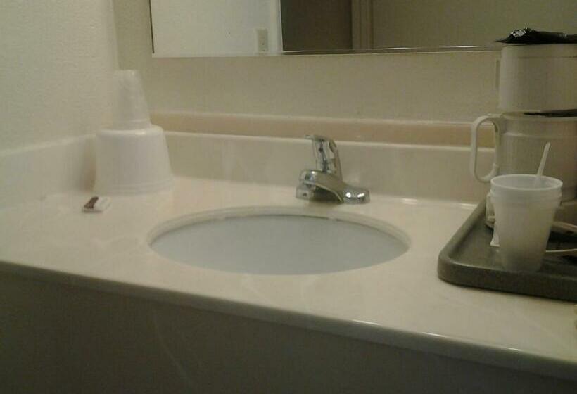 Стандартный Номер Кровать Кинг, Budget Inn