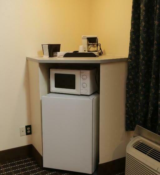 غرفة قياسية سرير كينج, Budget Inn   Washington