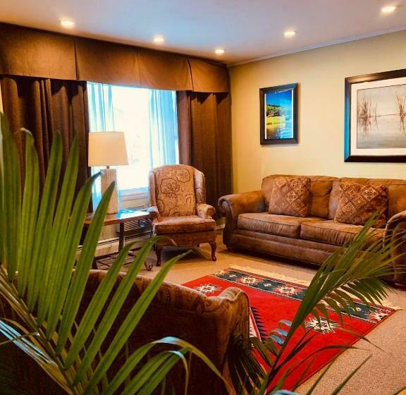 Люкс, Ledge Rock At Whiteface