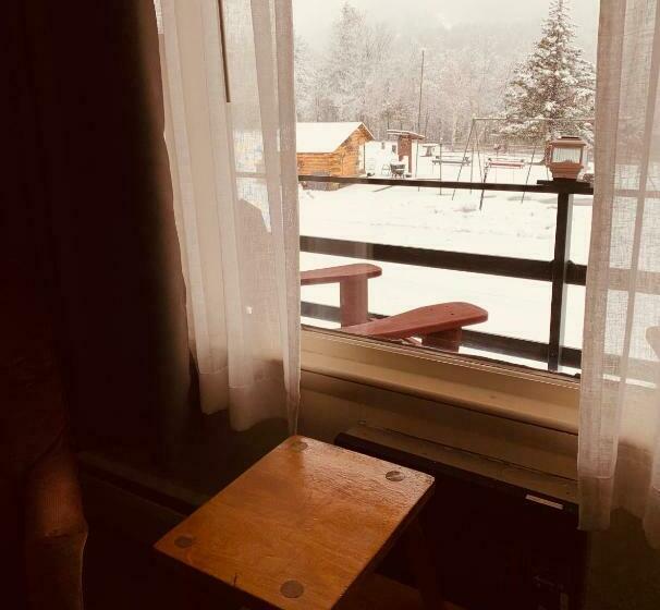 Семейный Номер, Ledge Rock At Whiteface