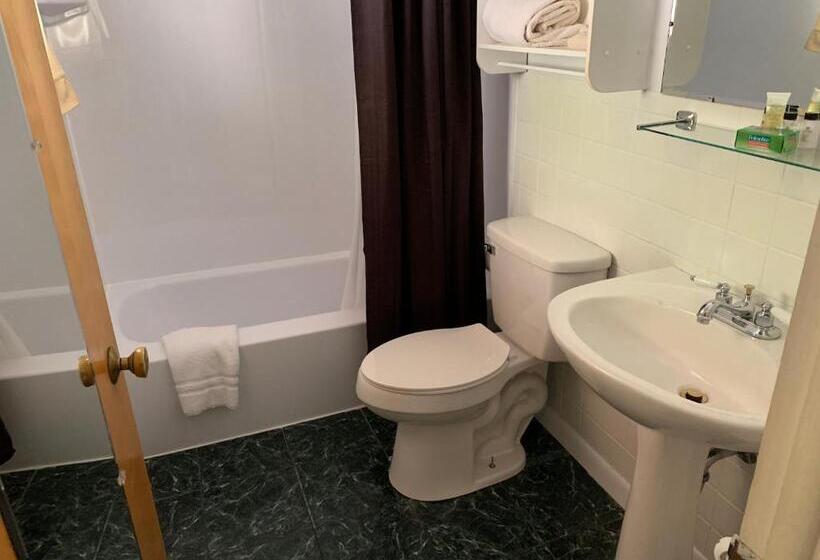 Номер Стандарт 2 Двуспальные Кровати, Ledge Rock At Whiteface