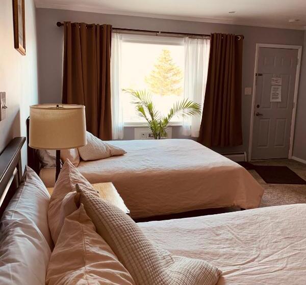 Номер Deluxe, Ledge Rock At Whiteface