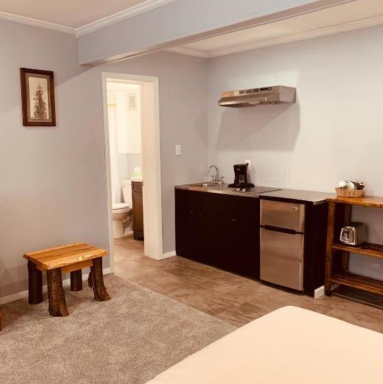 Номер Deluxe, Ledge Rock At Whiteface