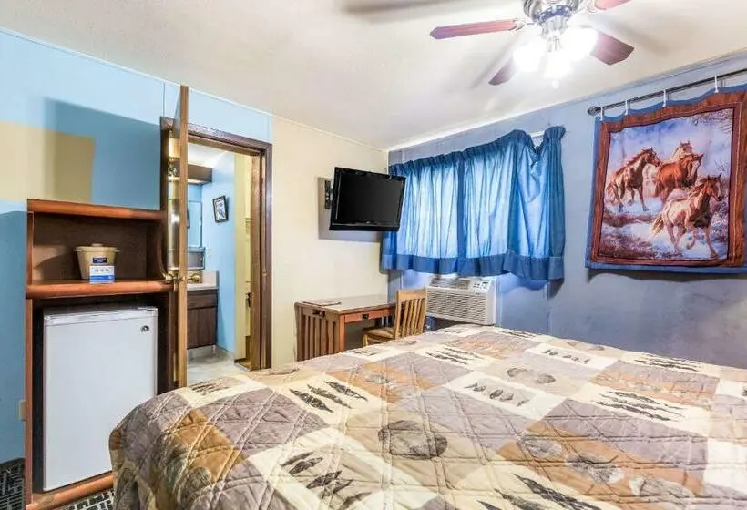 キングサイズベッドのスタンダードルーム, Rodeway Inn & Suites Big Water  Antelope Canyon