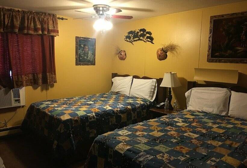 Номер Стандарт 2 Двуспальные Кровати, Rodeway Inn & Suites Big Water  Antelope Canyon