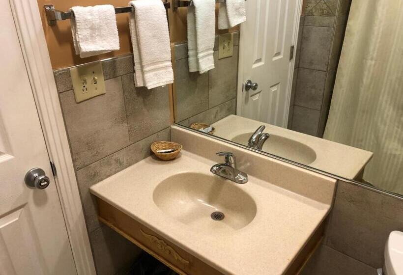 스탠다드 룸 킹사이즈 침대, Whittier Travel Inn