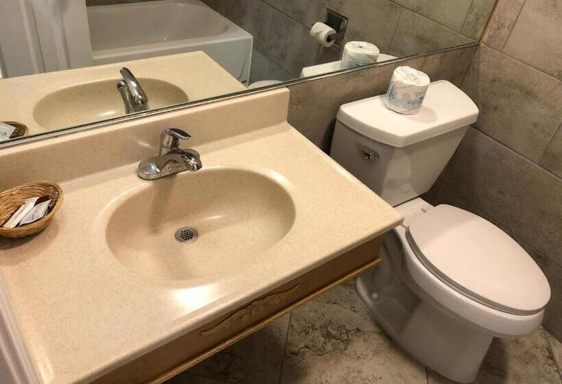 스탠다드 룸 킹사이즈 침대, Whittier Travel Inn