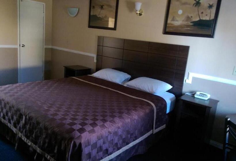스탠다드 룸 킹사이즈 침대, Whittier Travel Inn