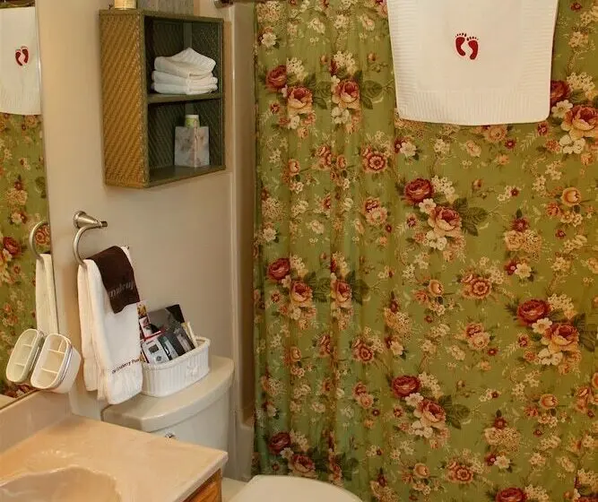 スタンダードルーム, On Cranberry Pond B&b